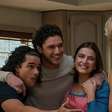 Do Floral Frutado ao Oriental Amadeirado: 'Off Campus' vira hit na Prime Video e nós listamos o perfume que cada personagem da série queridinha do momento amaria usar