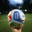 Das costuras de couro ao Connected Ball: as 15 bolas mais icônicas da Copa do Mundo e o sensor de 500 Hz que vai assumir o controle do jogo