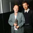 Harry Styles diz que perdeu a virgindade ao som de Radiohead: 'É a minha banda favorita'