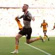 Hull City vence o 'jogo do bilhão' e volta a Premier League