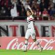 Luciano se torna o segundo maior artilheiro do São Paulo no século