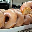 Rosquinha frita: uma delícia que fica fofinha por dentro e com uma calda bem sequinha por fora