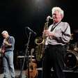 Dick Parry, saxofonista que marcou clássicos do Pink Floyd, morre aos 83 anos