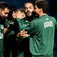 Goiás supera crise e vence o Avaí por 2×0 na Ressacada