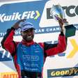 De cadeira de rodas ao pódio: Nicolas Hamilton conquista primeiro troféu no automobilismo