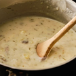 A sopa antigripal que vai salvar sua noite tem uma textura cremosa e requer apenas três ingredientes