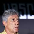 Vasco é denunciado e pode perder mando por copos arremessados em Renato Gaúcho