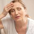 Stress, burnout ou menopausa? Especialista explica como reconhecer os primeiros sinais da transição hormonal