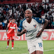 Deyverson faz dois gols e leva LDU para liderança na Libertadores