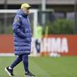 Sem Neymar e Danilo, Seleção faz primeiro treino com bola na Granja Comary