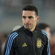 Copa do Mundo: Scaloni adota mistério para convocação da Argentina e cita Messi