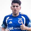 Diretoria do Cruzeiro trava decisão sobre renovação de Villalba