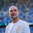 Guardiola se emociona ao reagir às mensagens de torcedores do Manchester City; veja vídeo