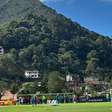 Seleção Brasileira tem presença de Felipão e Ancelotti 'escondido' do sol em treino na Granja Comary