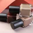 Clássicos reinventados: 7 cores de esmalte que prometem dominar o outono/inverno 2026