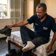 Tirou os sapatos e sentiu aquele cheiro? Saiba o que realmente funciona