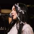 Poppy regrava "Hand in My Pocket", de Alanis Morissette, para trilha de filme
