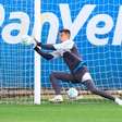 Luís Castro aposta em gigante da base contra o Corinthians