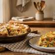 Sobrou frango? Transforme em uma torta deliciosa e econômica
