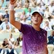João Fonseca vence de virada Novak Djokovic e faz história em Roland-Garros