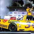 NASCAR Truck: Layne Riggs vence em Nashville após disputa na última volta