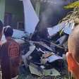 Avião de pequeno porte cai sobre casa em Nova Iguaçu (RJ); piloto morreu