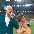 'Era melhor deixar o samba morrer': Alcione e Belo cantam Hino Nacional antes de jogo do Brasil e web detona performances. 'Vexame'