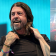 Dave Grohl faz participação surpresa em show do Sepultura em Los Angeles