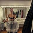 De sutiã, Cláudia Ohana compartilha retrospectiva e reflete sobre o mês