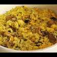 Arroz com frango delicioso feito numa panela só, uma refeição completa ideal para um dia corrido