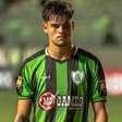 Vasco acerta chegada de lateral-esquerdo e intensifica reformulação no elenco