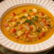 Sopa de legumes assados saborosa e fácil de fazer