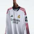 É a Mangueira? Real Madrid revela nova camisa com combinação inédita de cores