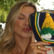 Brasilcore: aprenda a fazer bolsa, cachecol e touca de crochê nas cores do Brasil para a Copa
