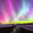 O que é a aurora boreal e por que esse fenômeno ilumina o céu com tons de verde, rosa e violeta