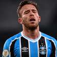 Reviravolta no caso Arthur: Grêmio recua, e permanência depende exclusivamente do jogador