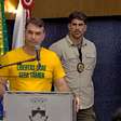 Sem provas, Flávio Bolsonaro diz que Lula enviou sinal a facções criminosas para executá-lo