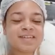 Jovem atacada por tubarão no Recife reencontra médico e tranquiliza: 'Vai dar tudo certo'