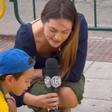 Garoto surpreende repórter ao dar entrevista para o SBT: 'Não é a Globo, mas tá bom'