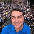 Flávio Bolsonaro diz que 'mundo do mal vai ser expulso do governo neste ano' durante Marcha para Jesus