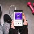 Treinar com sua playlist favorita: neurociência explica como música autosselecionada reduz esforço percebido e melhora a performance física