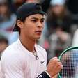 Guto Miguel vence Roland Garros Juvenil e dá título inédito ao Brasil