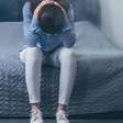 Sonhar com dentes caindo: o que a psicologia explica sobre ansiedade, medo de perda de controle e estresse mental