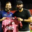 Goleiro do Náutico, Muriel emociona Alisson com carta antes da Copa do Mundo: "Viva nosso sonho"