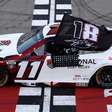 NASCAR Cup: Denny Hamlin vence Michigan e iguala Kyle Busch em número de vitórias