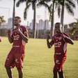 Vila Nova-GO x Botafogo-SP: onde assistir, escalações e arbitragem