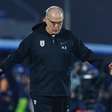 Irmão de astro uruguaio detona Bielsa após lesão às vésperas da Copa