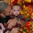 Richarlison se irrita e detona internauta que criticou o nome do seu bebê: 'Vai caçar um serviço'