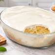Bolo alagado molhadinho com uma calda irresistível e cobertura leve, para surpreender a todos