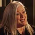 Lauren Christy, compositora que fez os maiores hits de Avril Lavigne, relembra bastidores de trabalho com o KoRn